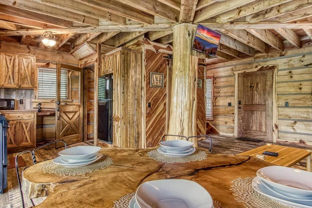 The Log Castle~Stunning Mountain Views~Hot Tub Villa Sevierville Eksteriør bilde