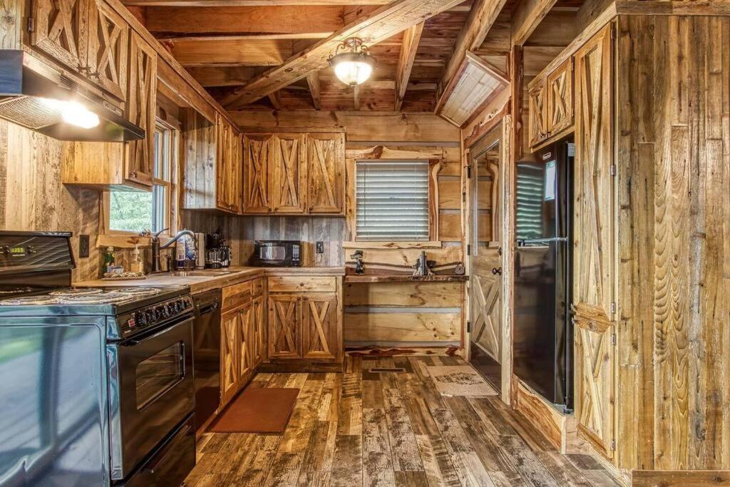 The Log Castle~Stunning Mountain Views~Hot Tub Villa Sevierville Eksteriør bilde