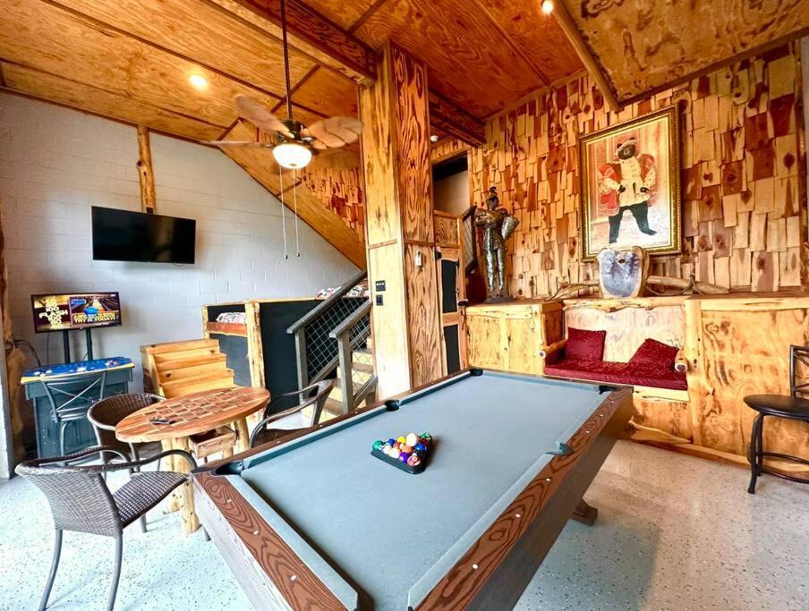 The Log Castle~Stunning Mountain Views~Hot Tub Villa Sevierville Eksteriør bilde